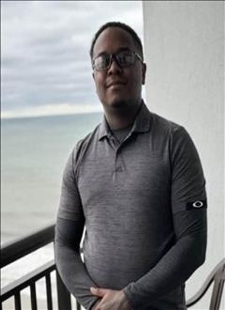 Marcus Larone Renwrick Profile Photo