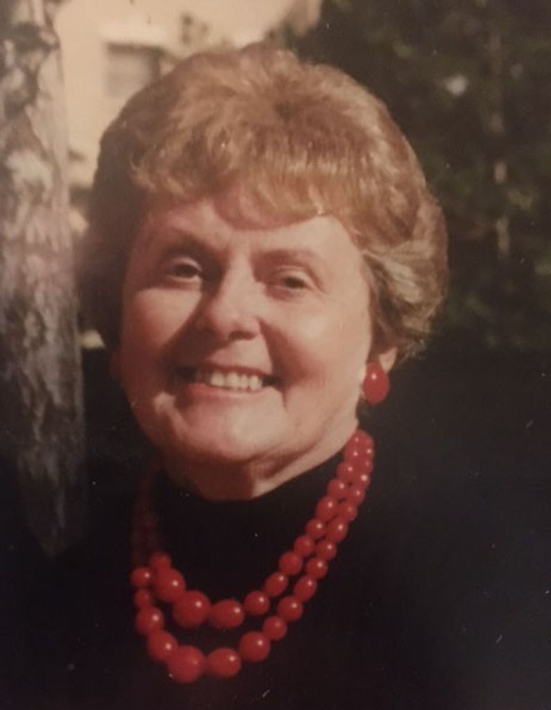 Gisela       Elsie Stange Gillis