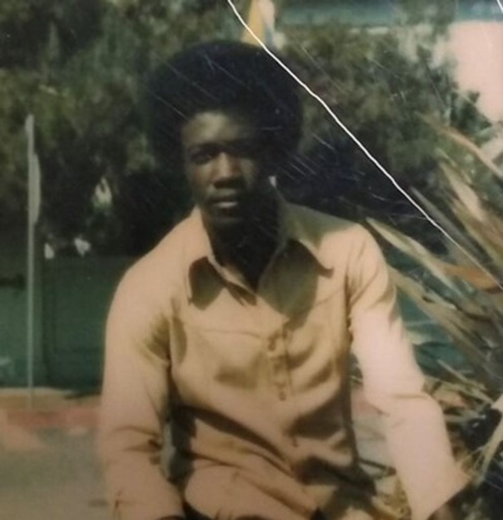 Ezzard Gliss Teats, Sr. Profile Photo