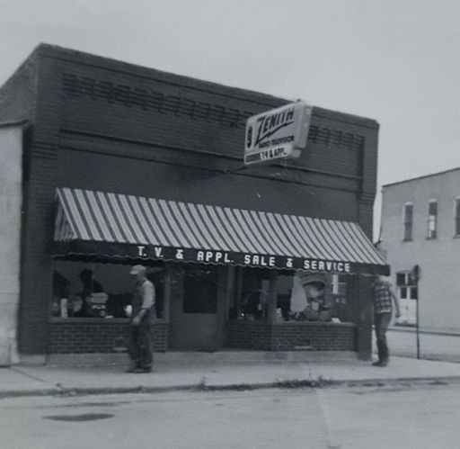 Harold T. Wipperling photo gallery thumbnail 21 of 96