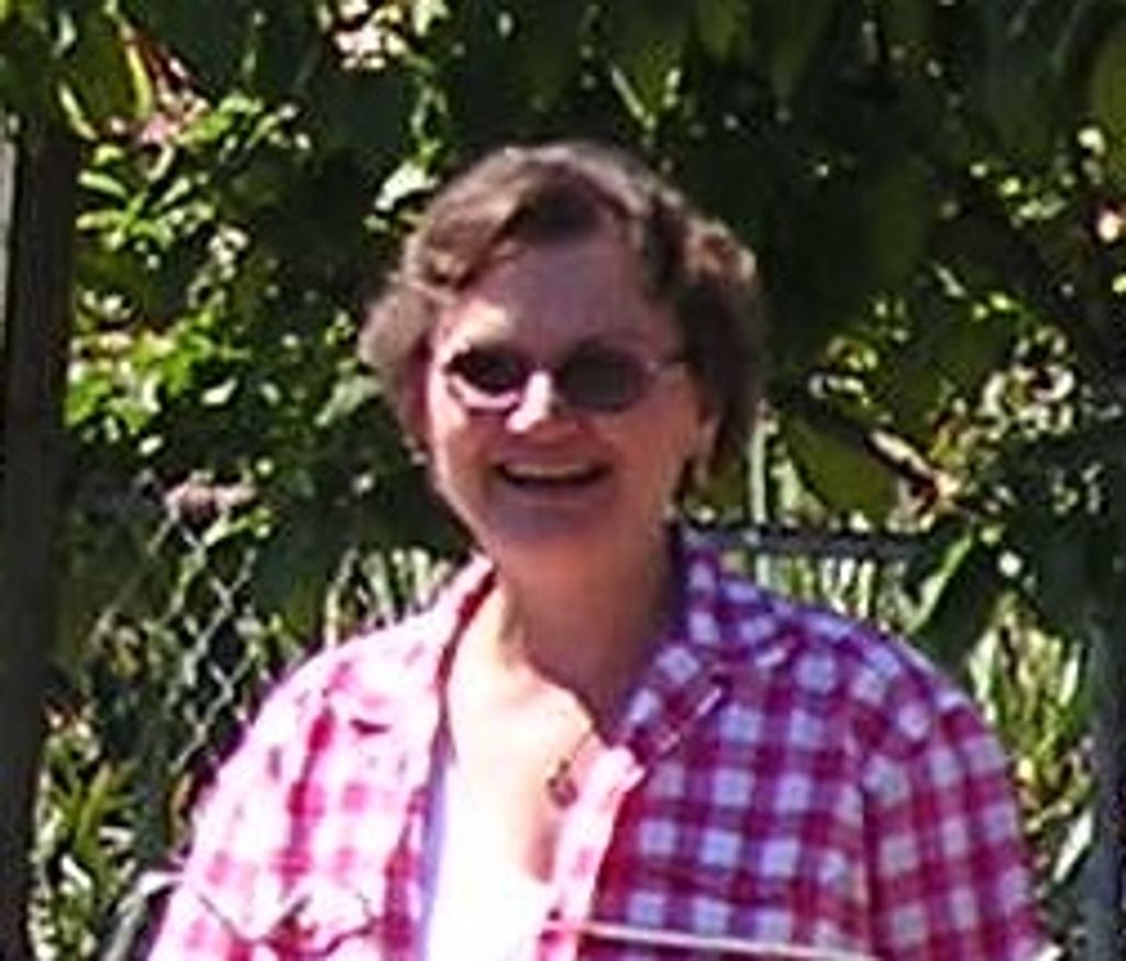 Elizabeth Benton Profile Photo