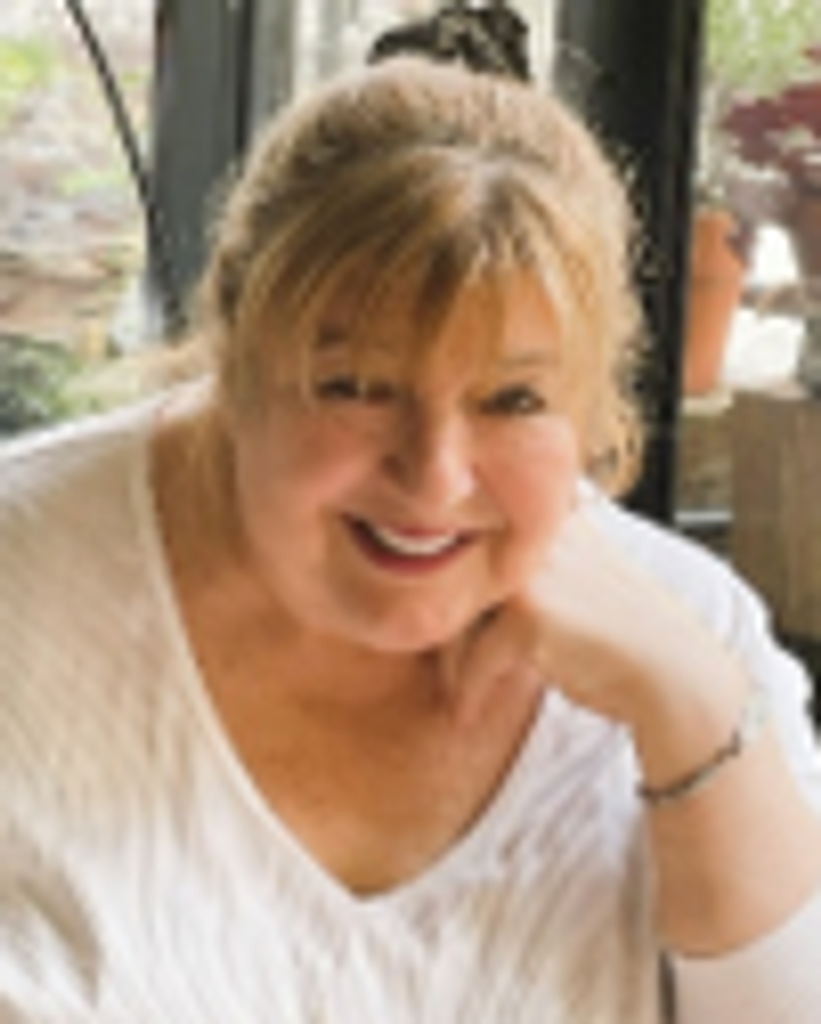 Lesley Marie Fallon Profile Photo