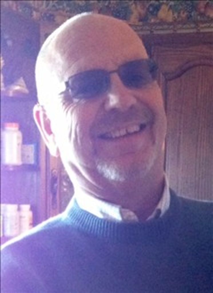 Robert Perry Profile Photo