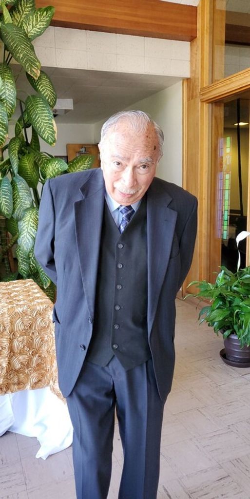 Luis Oscar Areyzaga Profile Photo