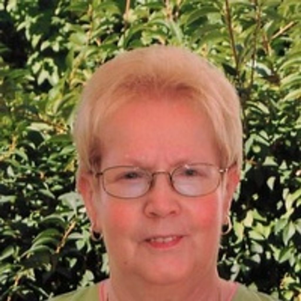 Yolanda Andocs Profile Photo