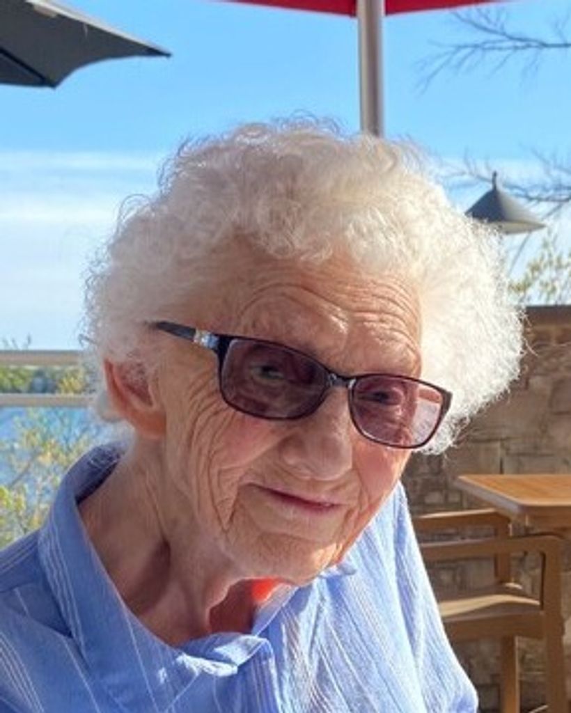 Vera Winnifred "Winn" MacLennan Profile Photo