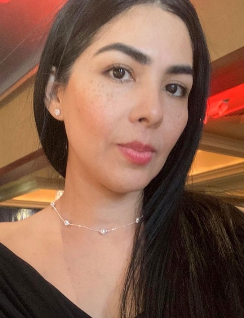 Angela Espejo Flores Profile Photo