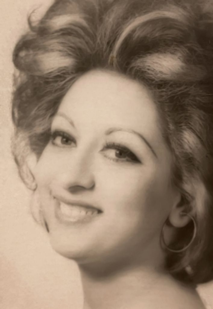 Simin Daneshvar Profile Photo