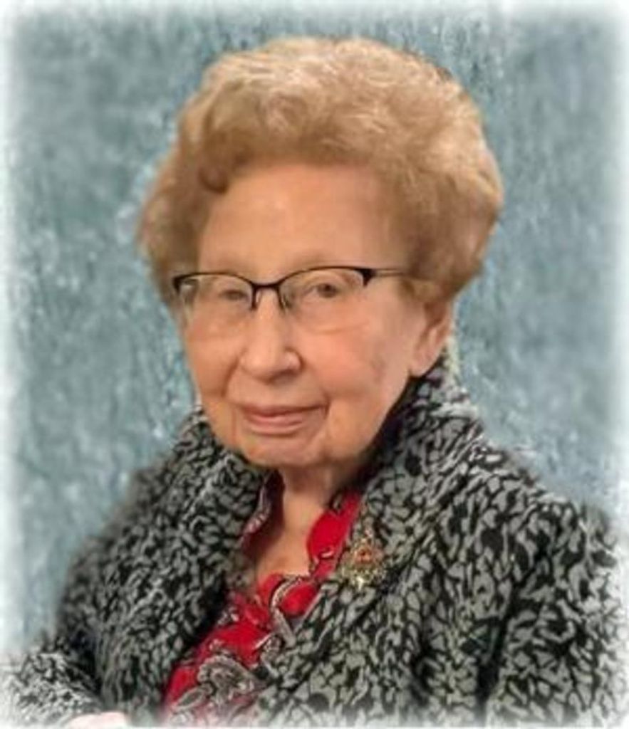 Evelyn Louise Michalek Demirsu Profile Photo