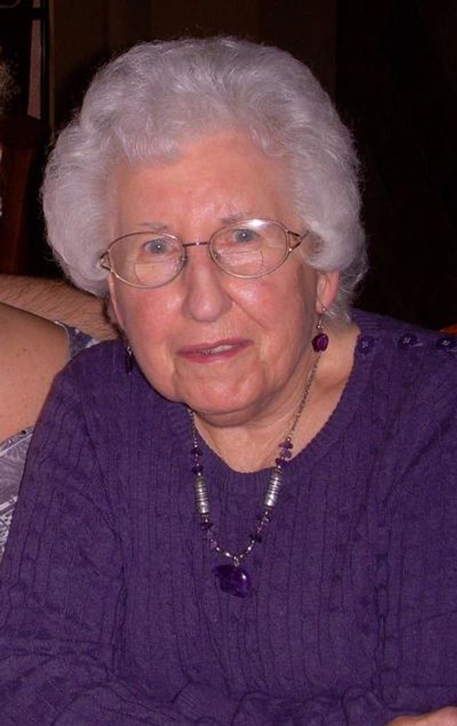 Leona "Lee" Elizabeth Knowlton Profile Photo