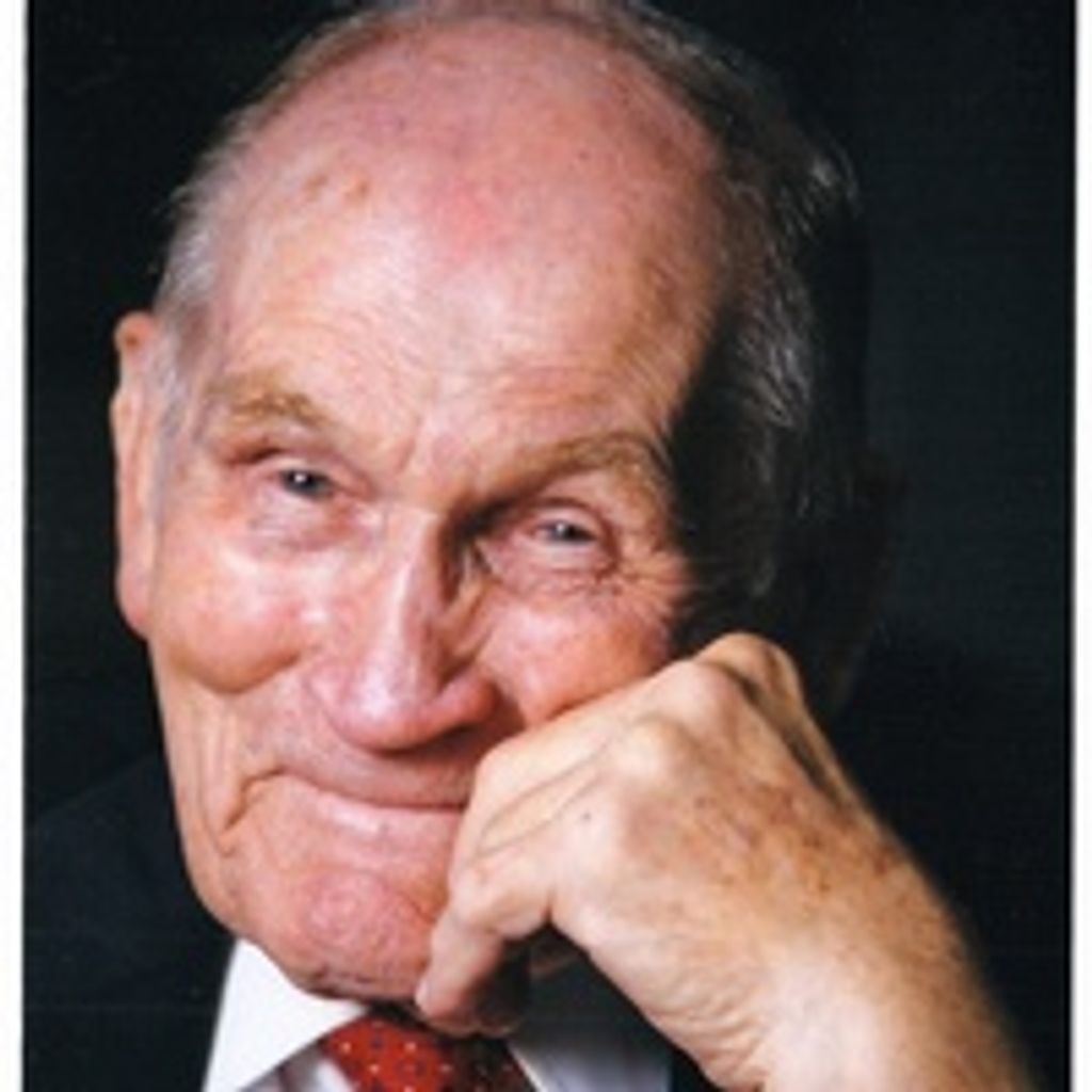 Kenneth Powell Lindsay