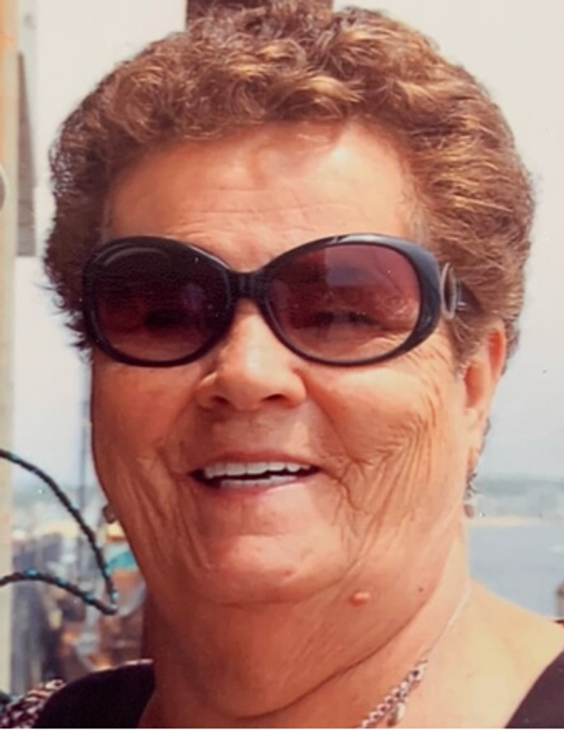 Louise Rhinehart Profile Photo