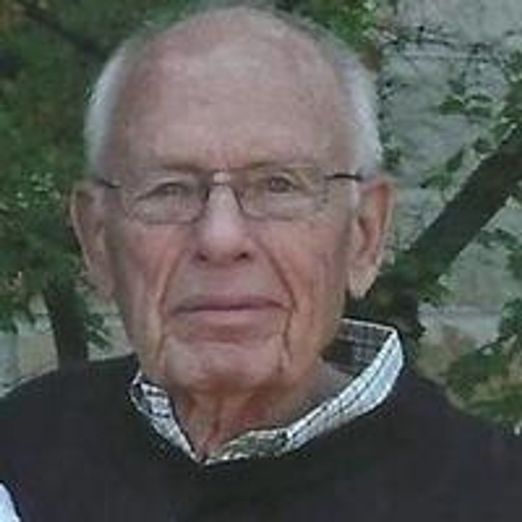 Robert E. Mcquater