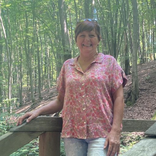 Ursula "Uschi" Dietz Profile Photo