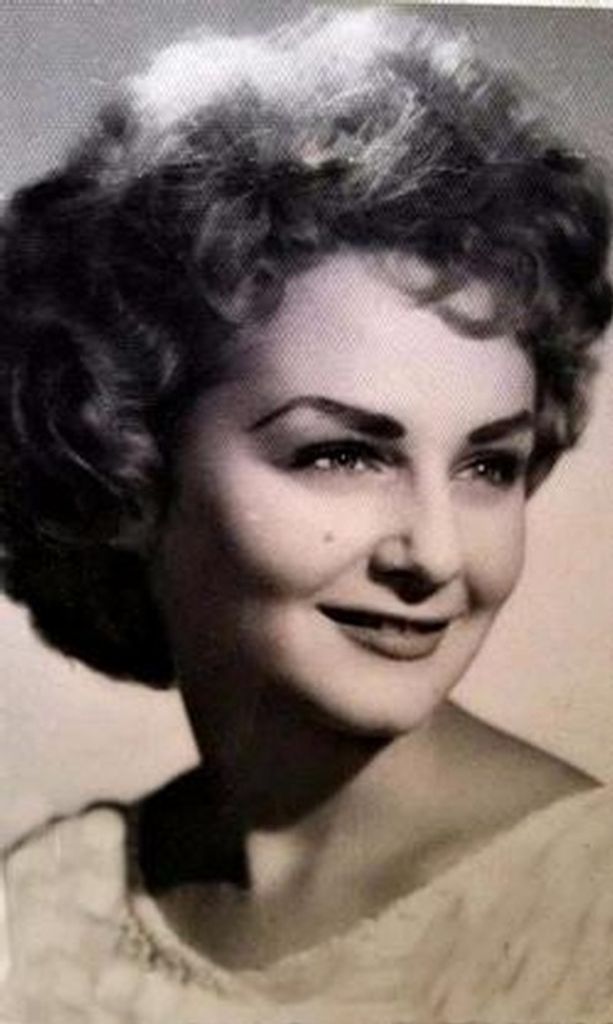 Helene E. Cantando Profile Photo