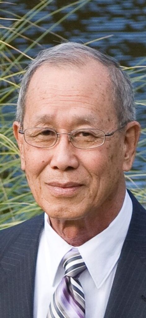 Hlui Lee