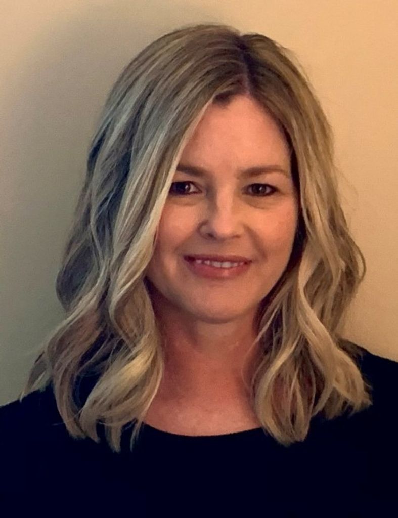 Kelly E. (Lux)  Davis