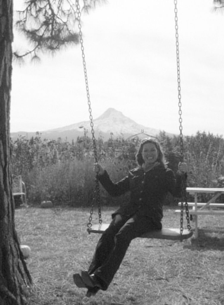 Stephanie Marie Dills