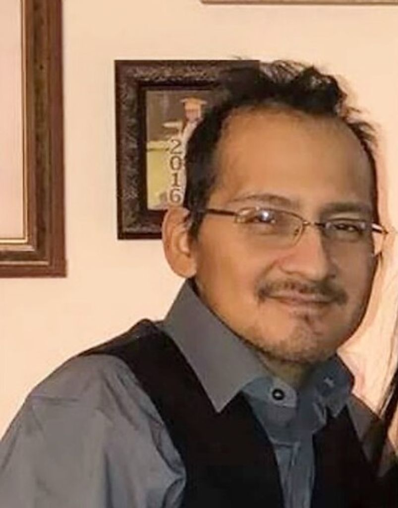 Israel Quebrado Antunez Profile Photo