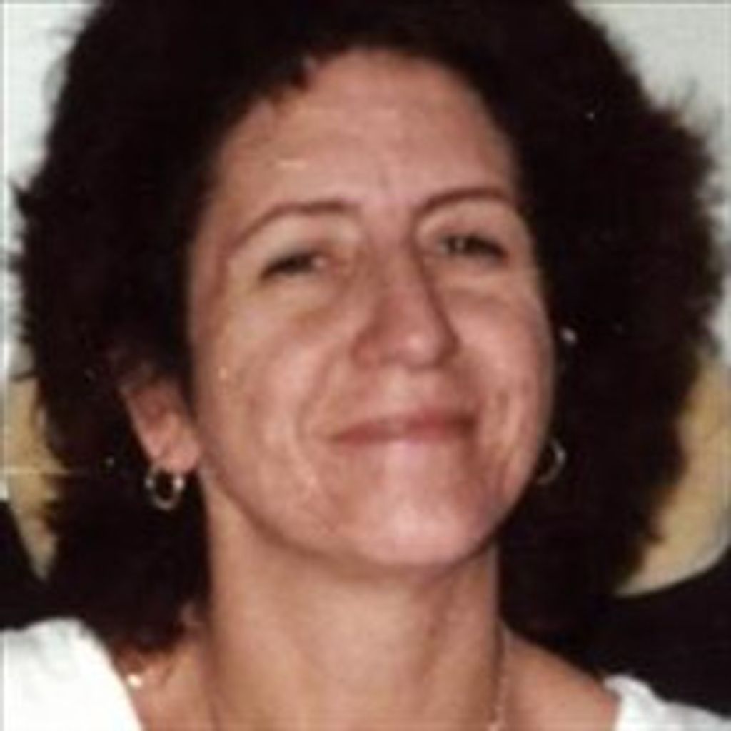 Leila Gay Casados
