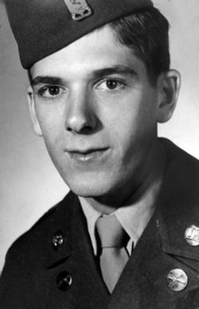 Paul Howard Tuttle Jr. Profile Photo