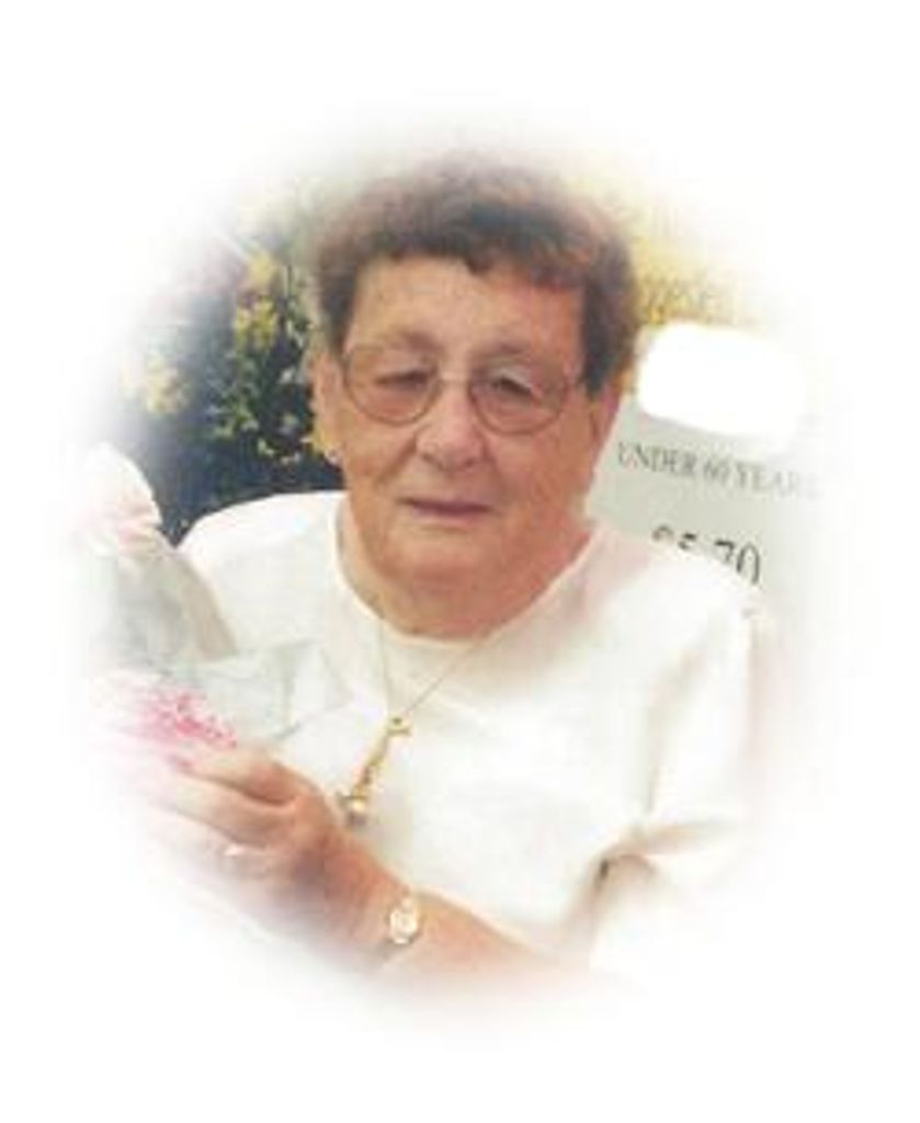 Elizabeth (Betty) Descoteaux Profile Photo