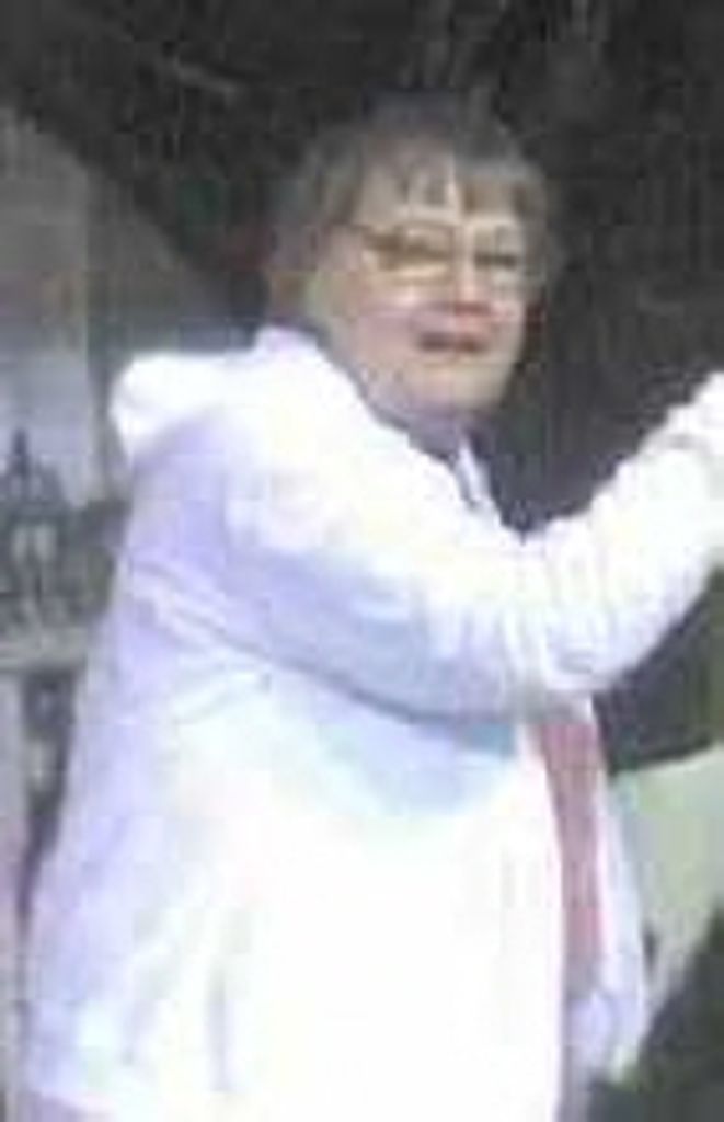 Edythe "Edie" Earwood