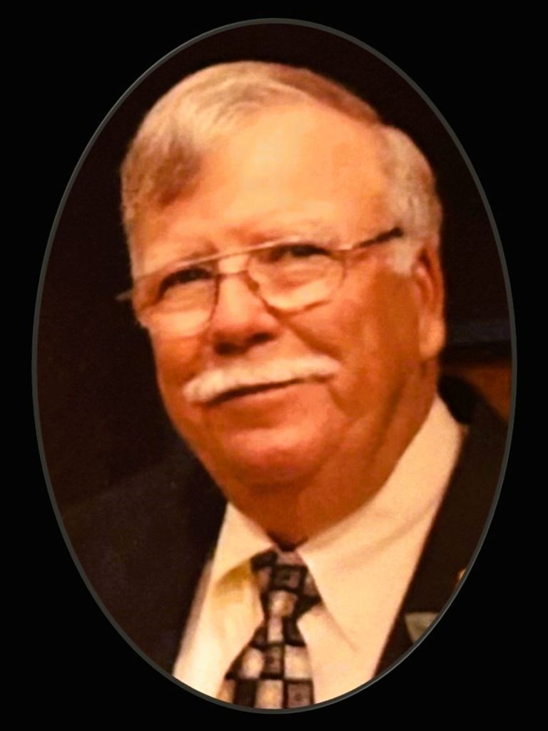 Dennis Michael Mills Profile Photo