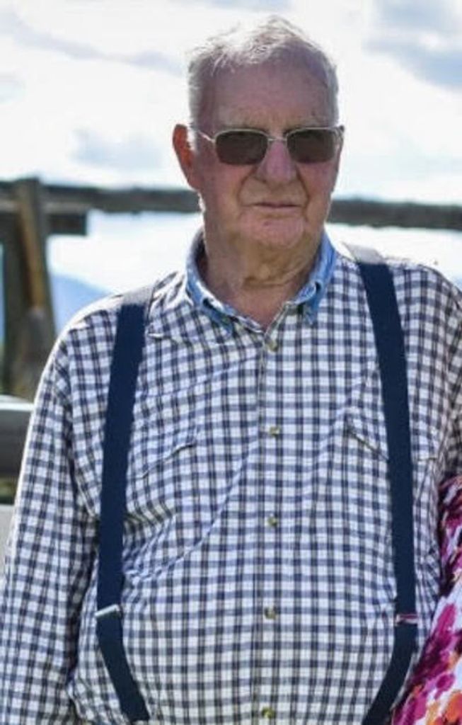 Thomas E. "Tom" Schroeder Profile Photo