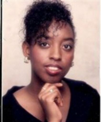 Chantal Lynn Seward photo gallery thumbnail 1 of 2