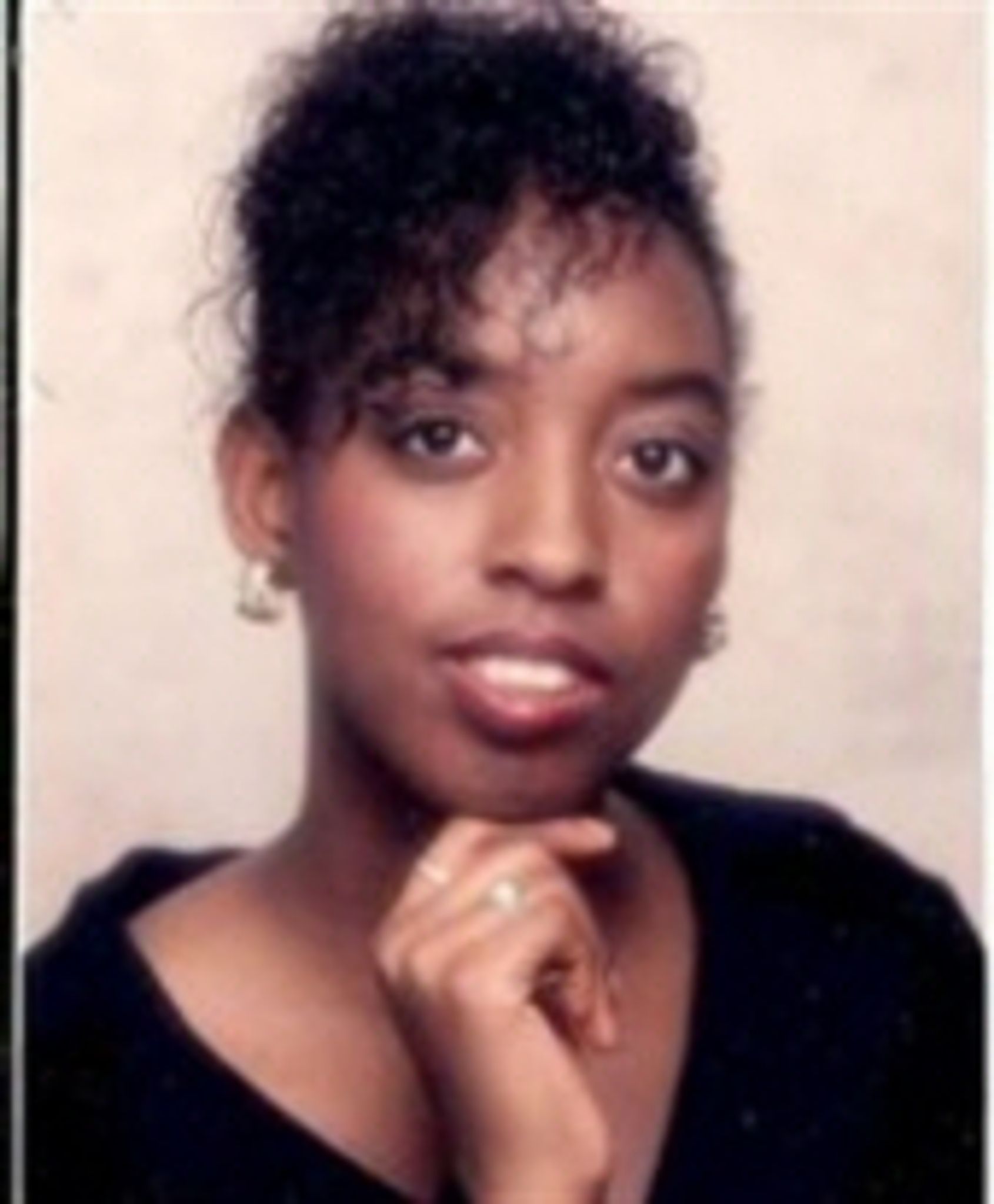 Chantal Lynn Seward photo gallery image 1 of 2