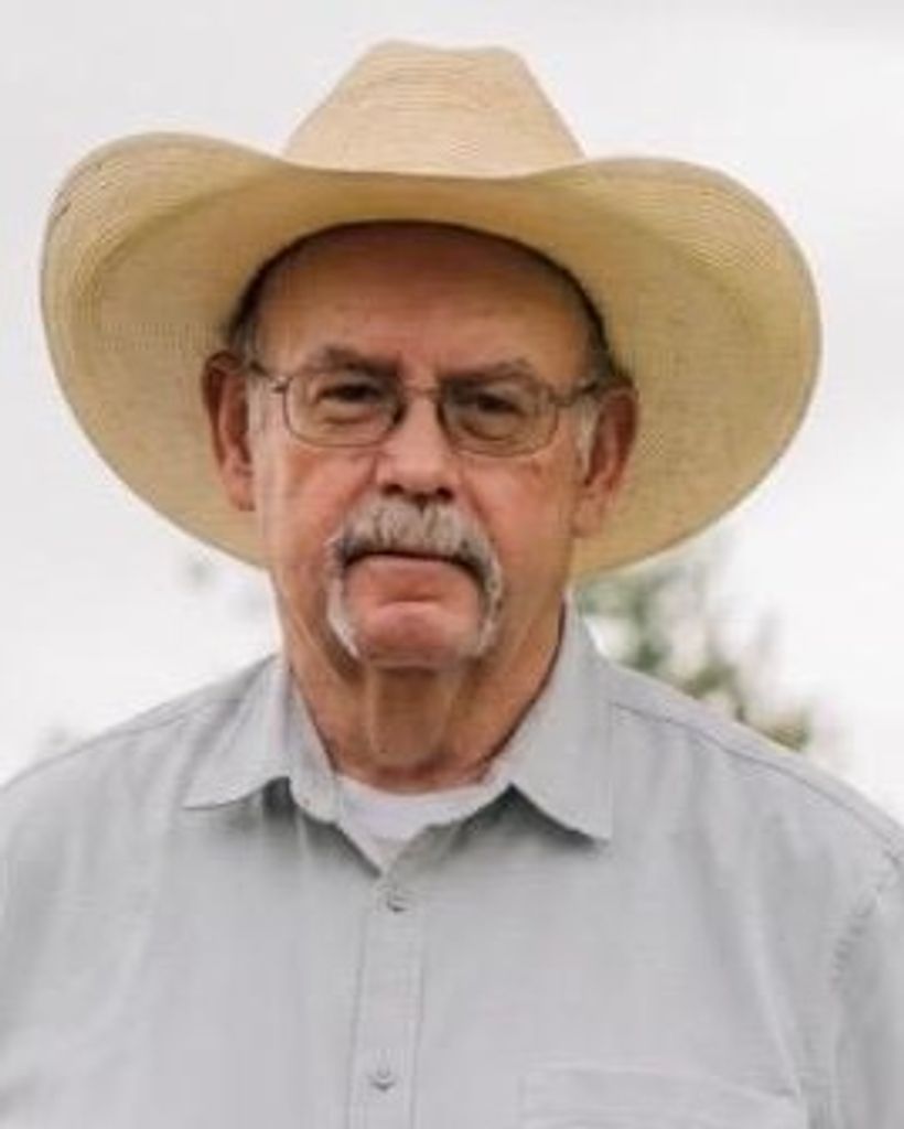 Robert "Bob" Martineau