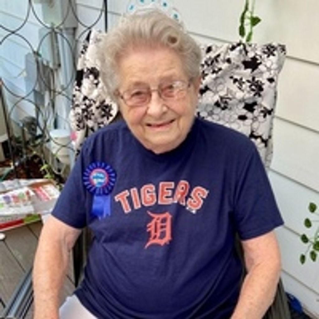 Elaine Adams Profile Photo