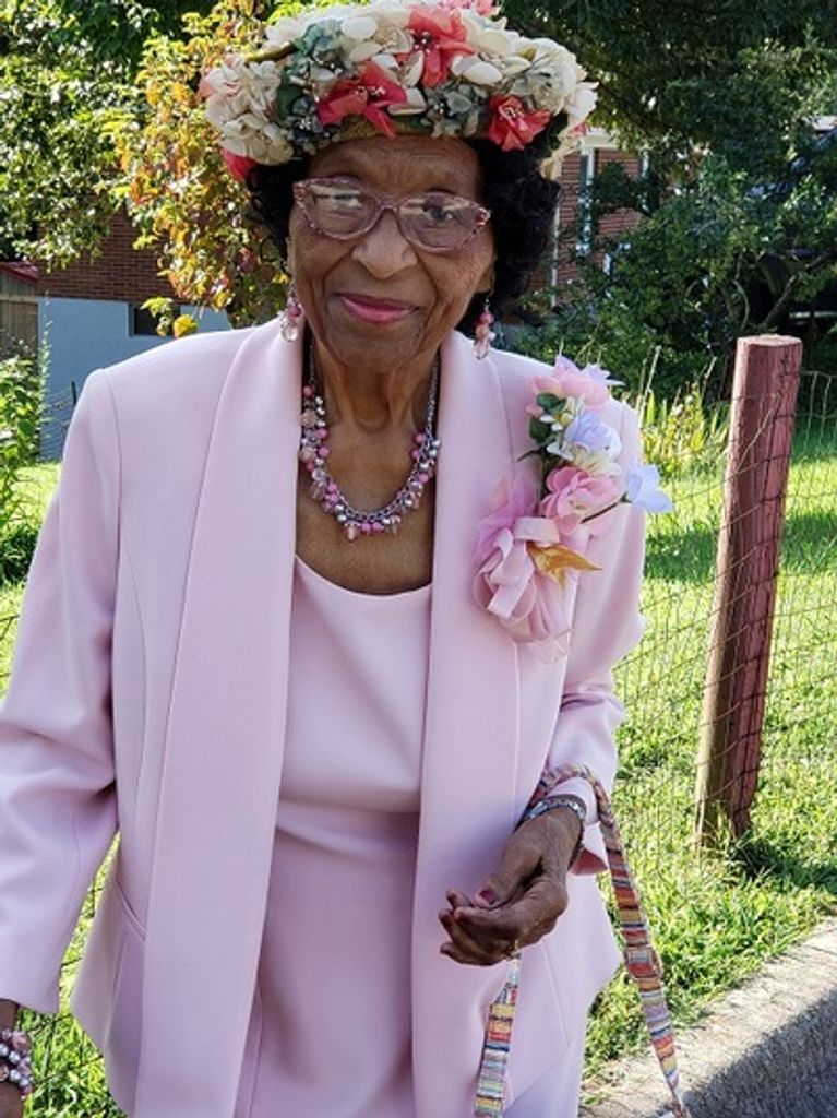 Helen Robertson Profile Photo