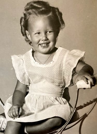 Betty Lay Proctor photo gallery thumbnail 5 of 74