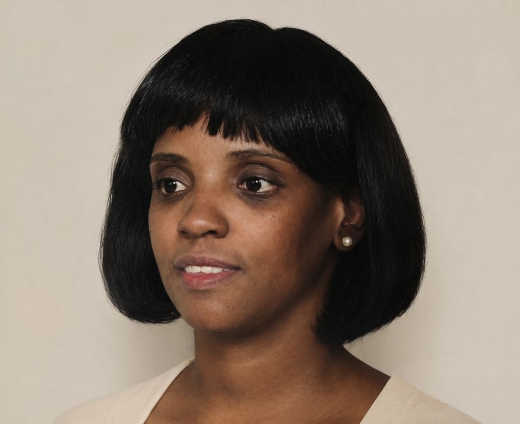 Marilyn J Leonard
