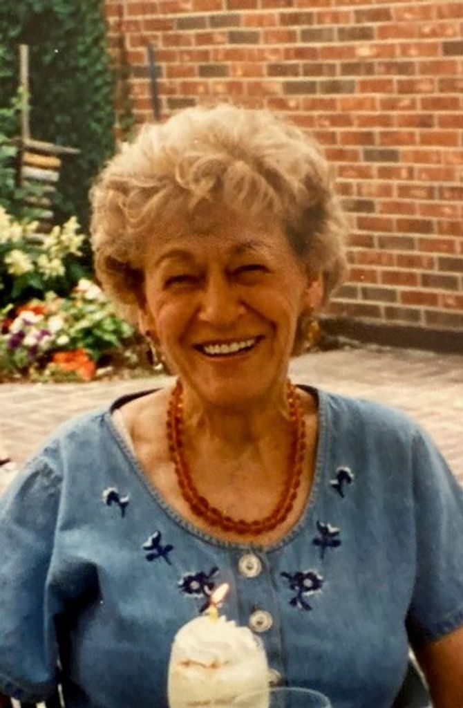 Lorraine Bartosch Profile Photo