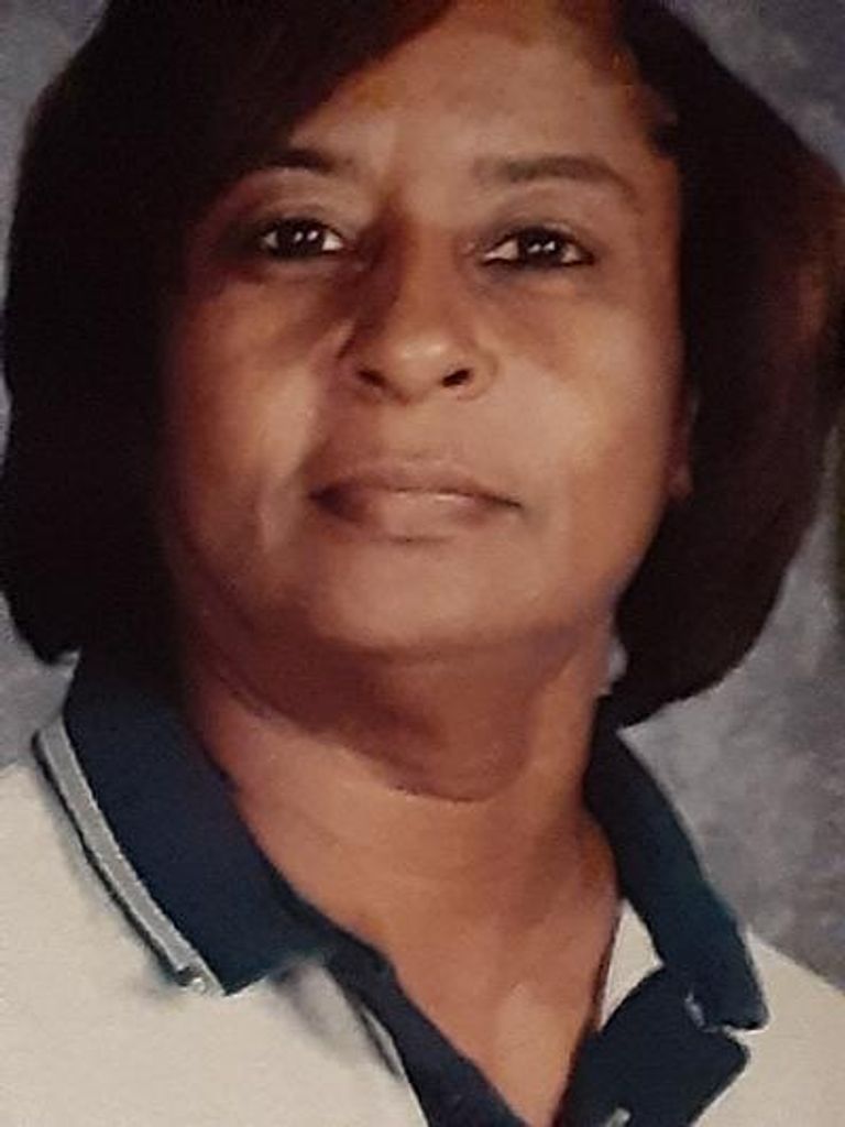 Mrs. Pearlie P. Hall Profile Photo