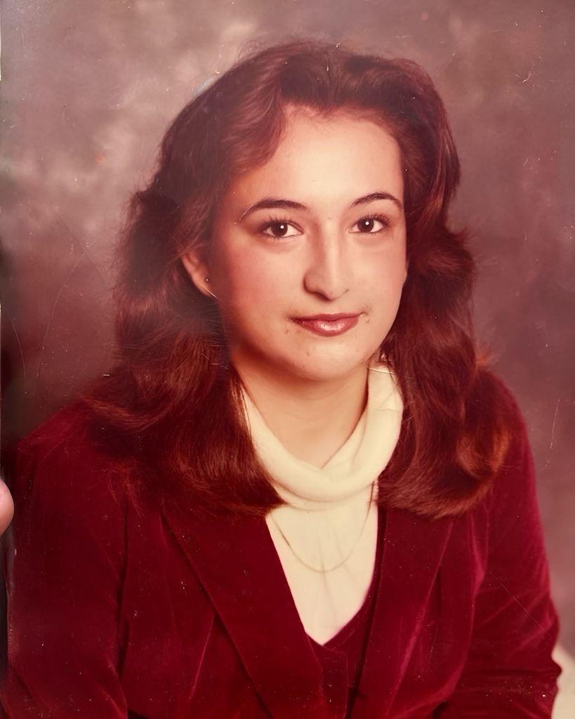 MARIA LOURDES MARTINEZ Profile Photo