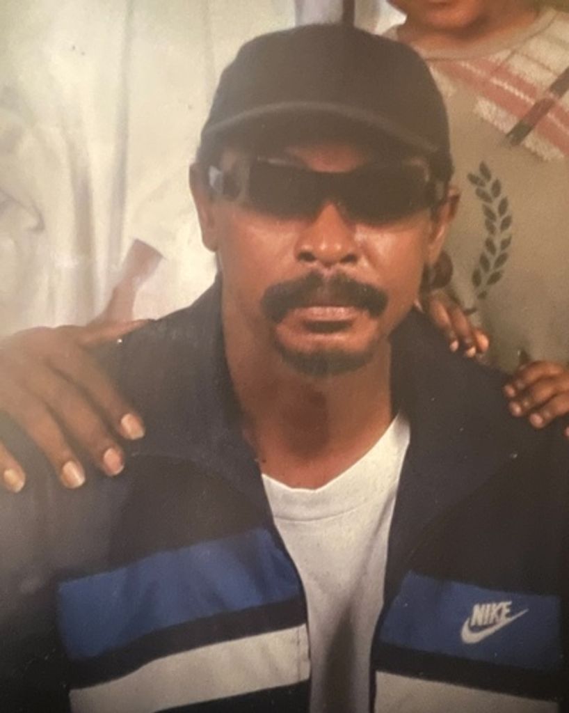 Carl Earl Mems Profile Photo