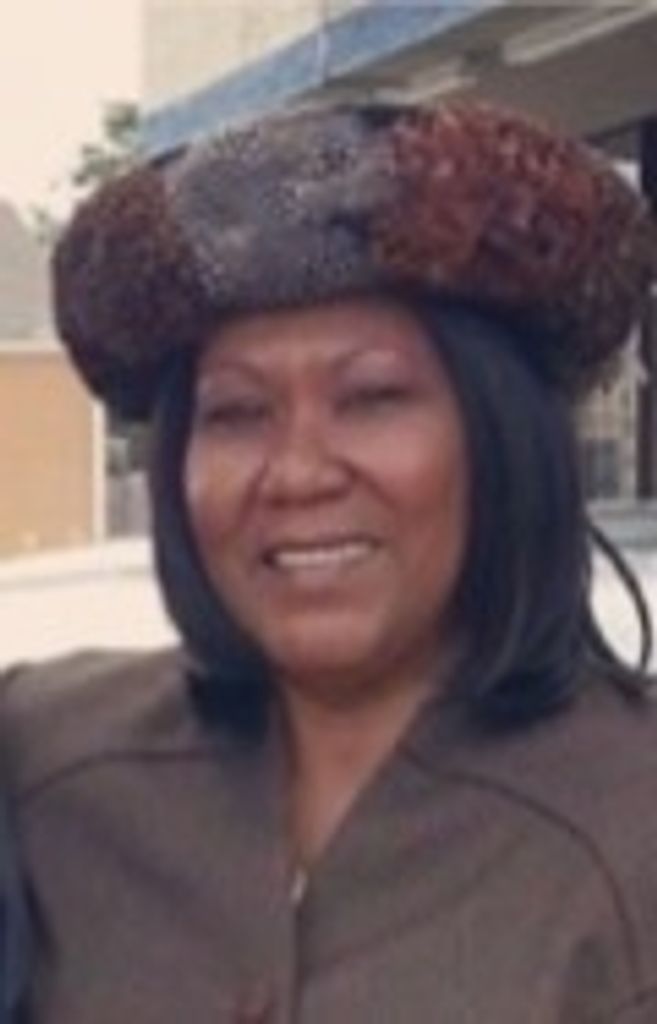 Iris Lilly 71 Profile Photo