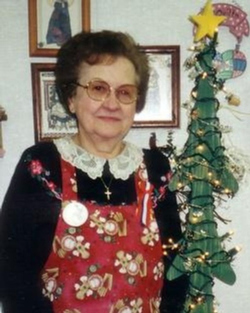 Nina Saller Profile Photo