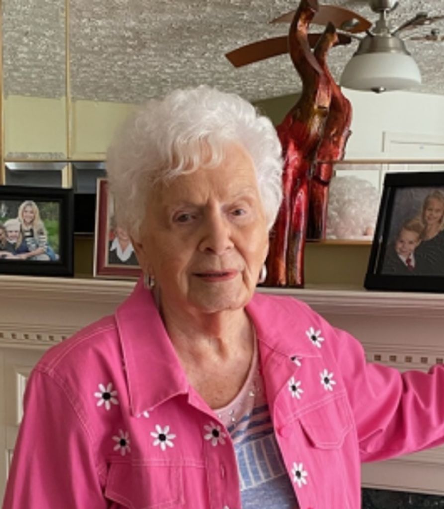 Estelle Hines Profile Photo