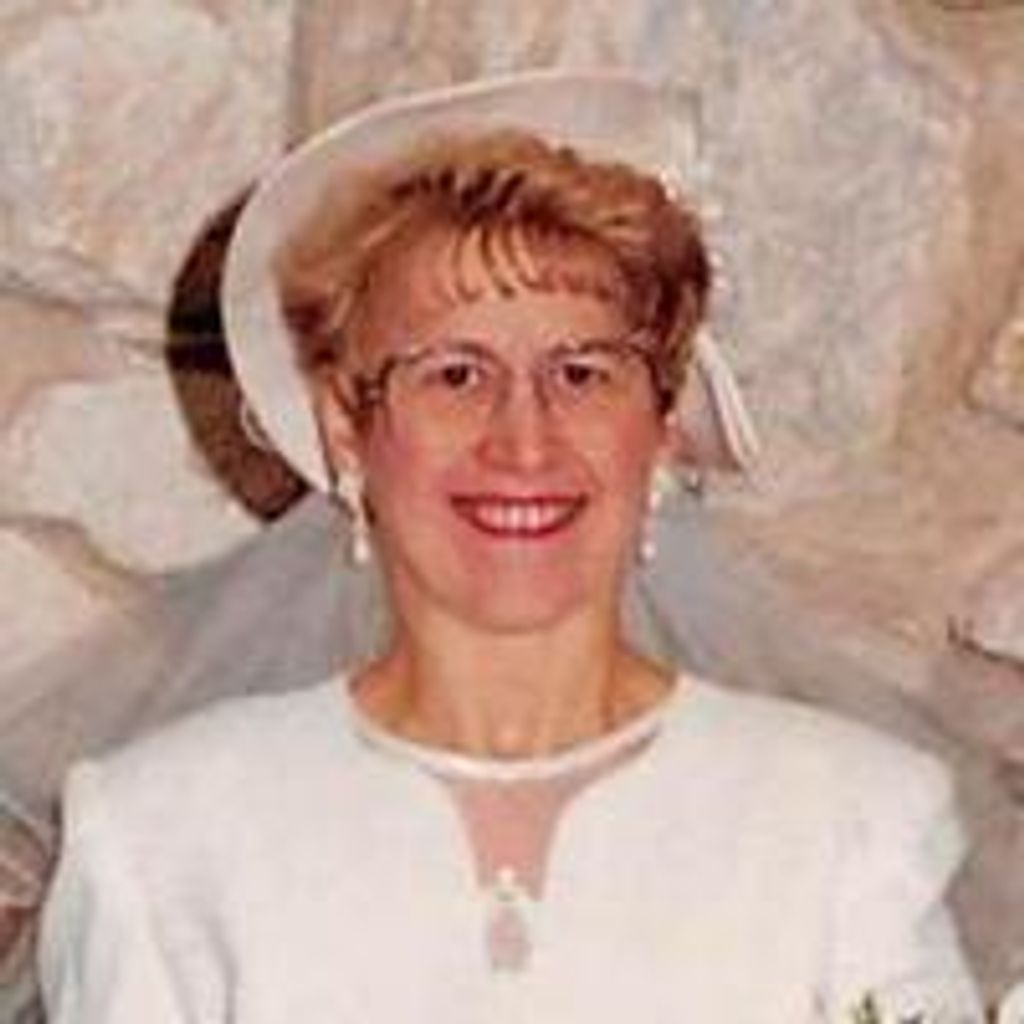 Tena Pleoger Profile Photo