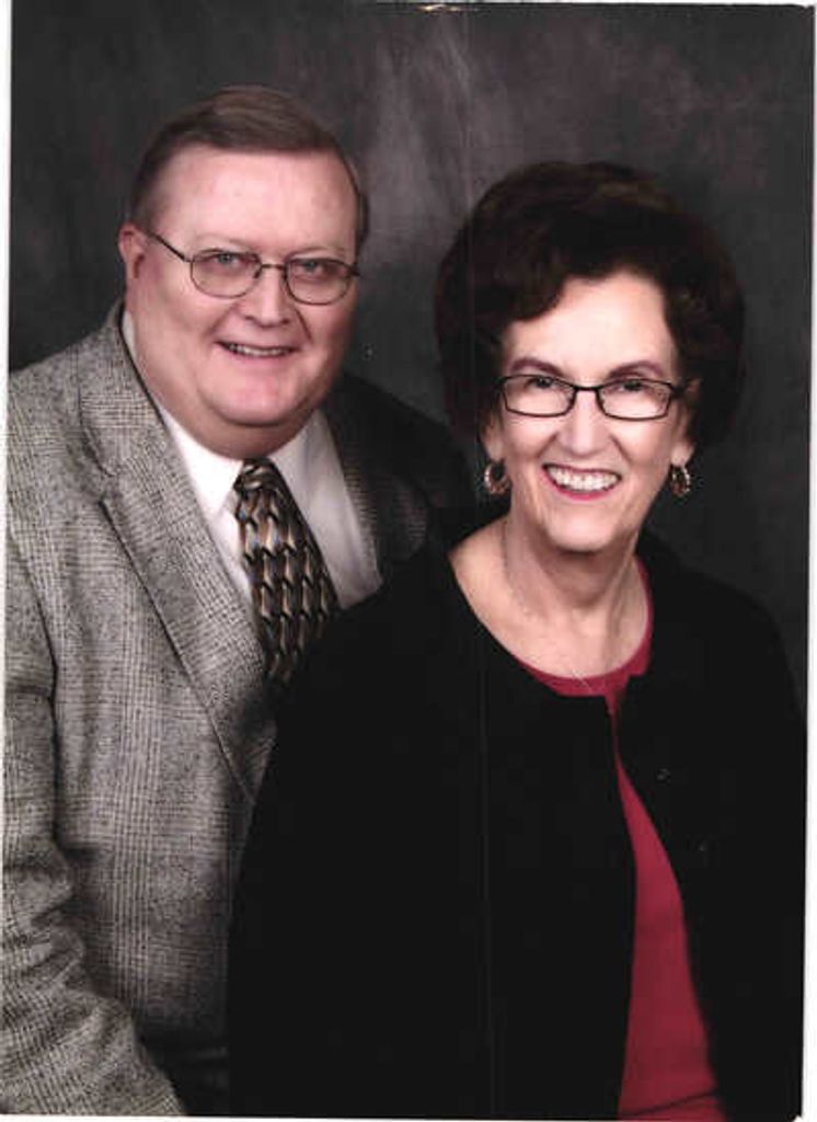 Sharon Davies Thompson Profile Photo