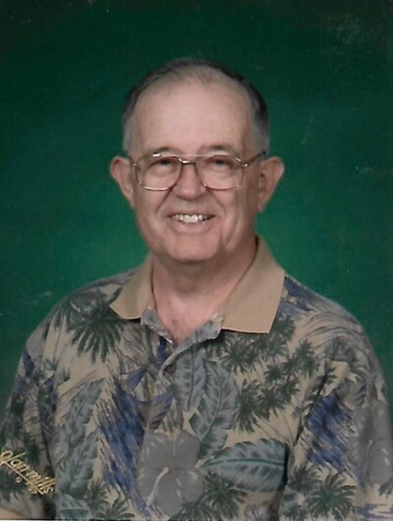 Thomas Michael Tennant Profile Photo