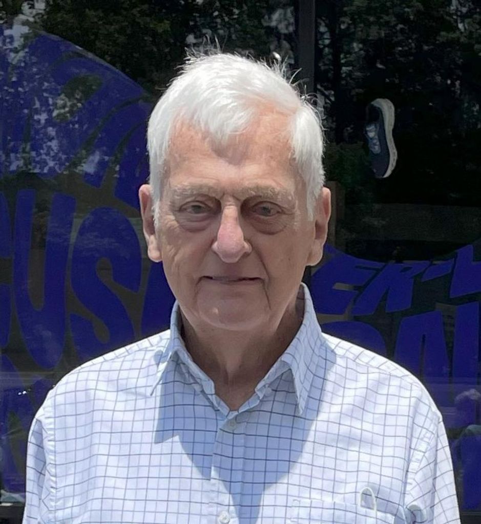 William Gordon Robertson Jr. Profile Photo
