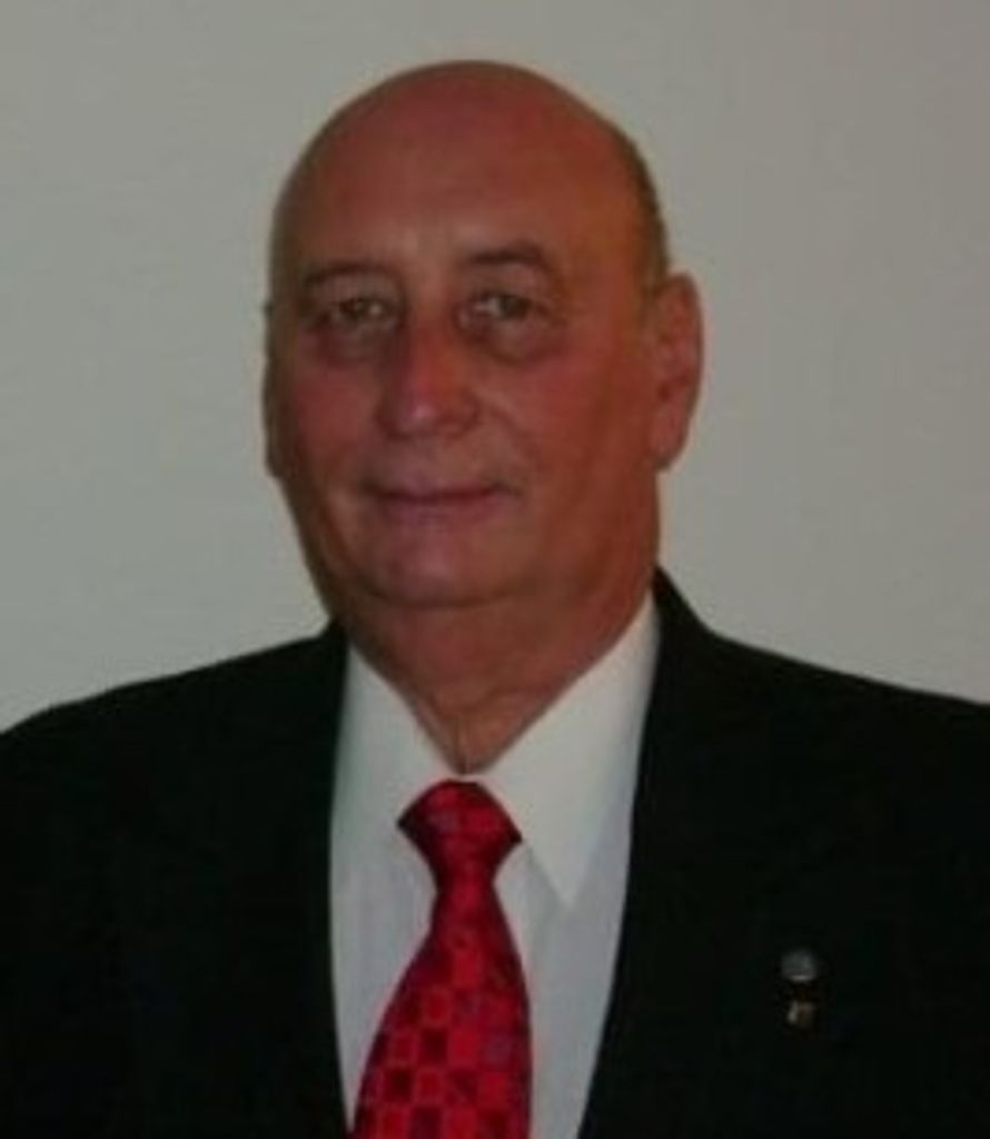 Larry Helton Profile Photo