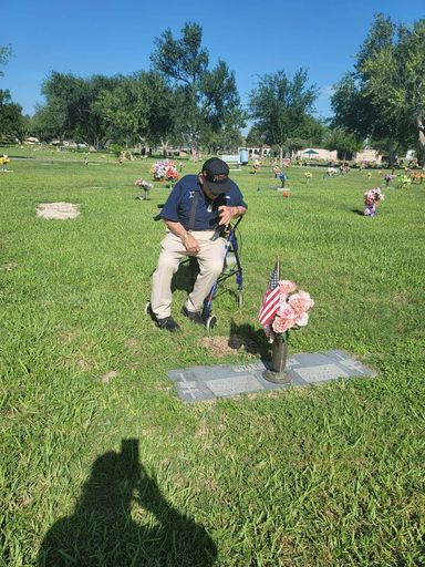 Fernando Guajardo Sr. photo gallery thumbnail 5 of 132