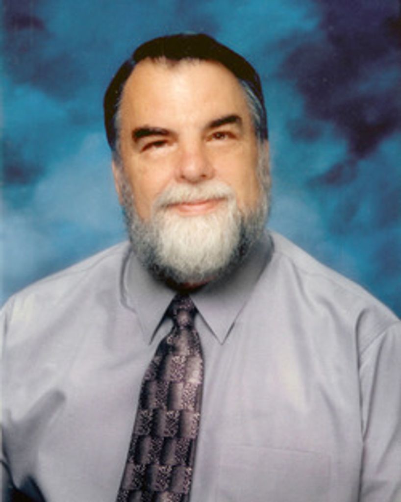 Earl Holyoak